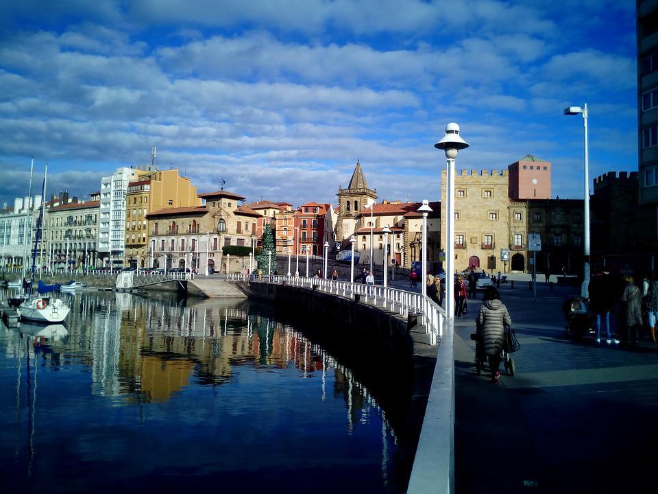 Adecco busca 70 agentes telefónicos en Gijón